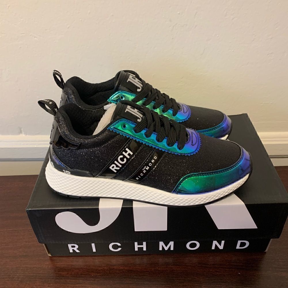 John Richmond Women’s metallic retro sneaker size US 8,5-9( EU39) NIB